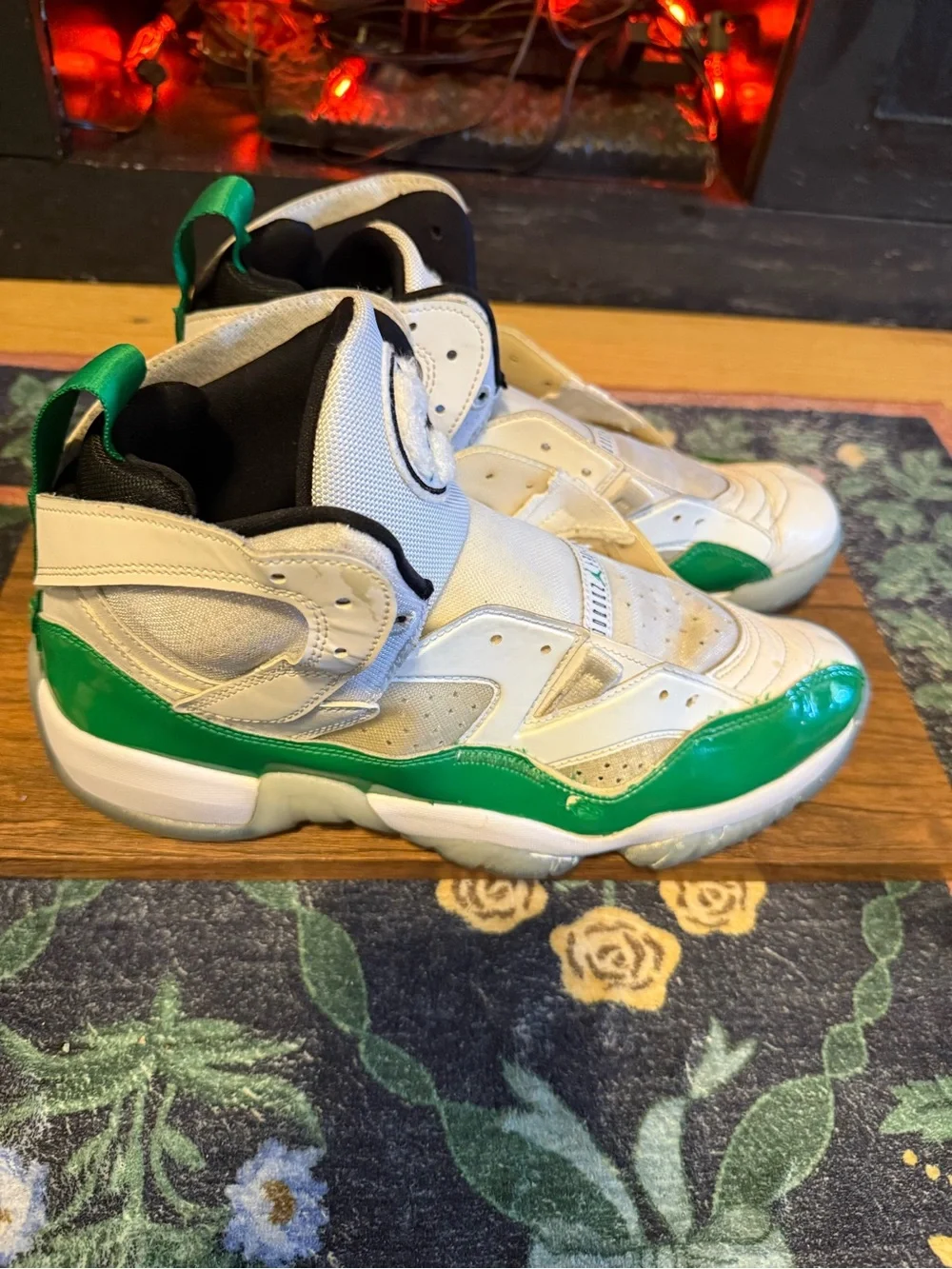 Jordan Jumpman Two Trey sneakers in the 